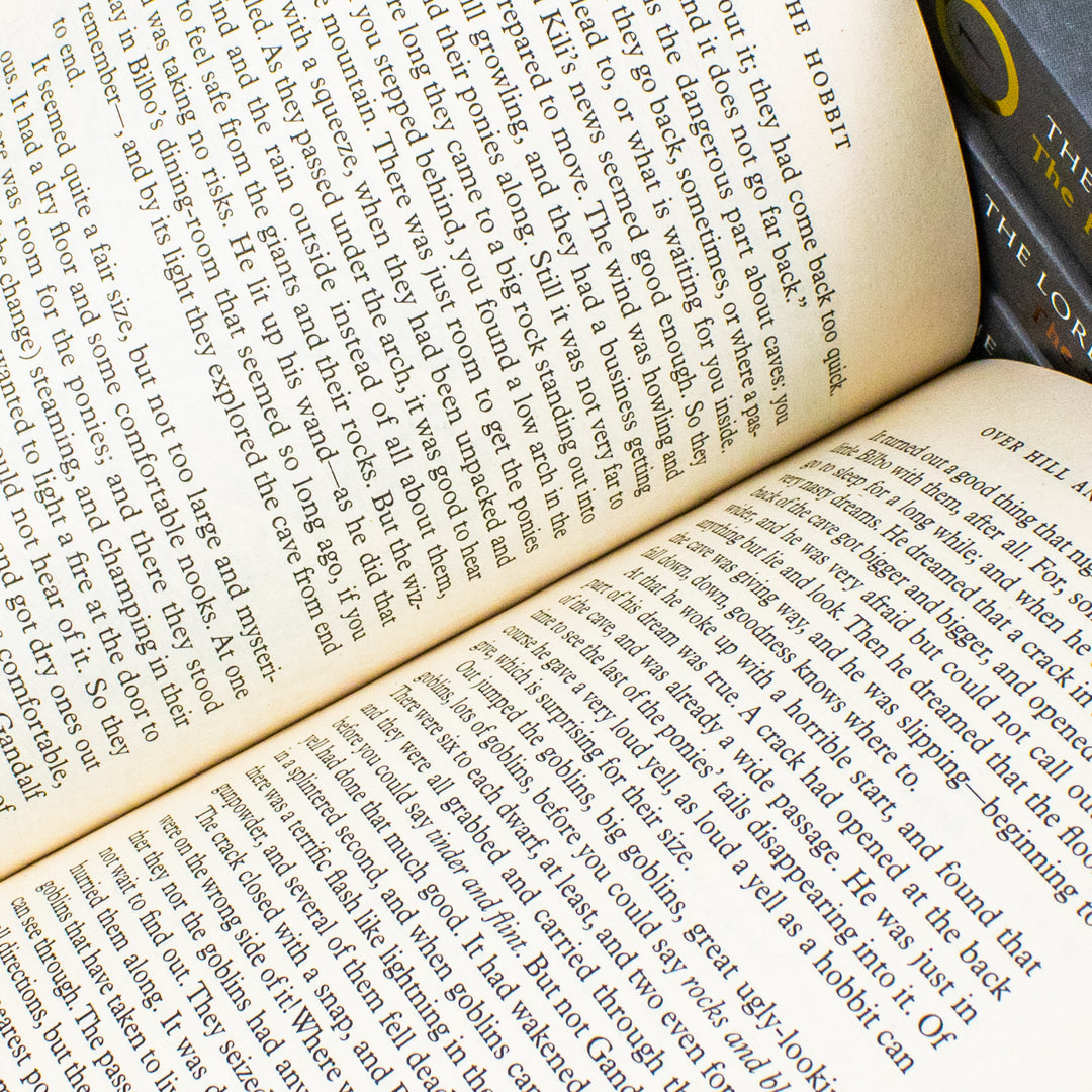 The Hobbit & The Lord of the Rings 4-Book Box Set by J.R.R. Tolkien – An Epic Fantasy Collection of Classic Tales, Magic & Adventure in Middle-Earth