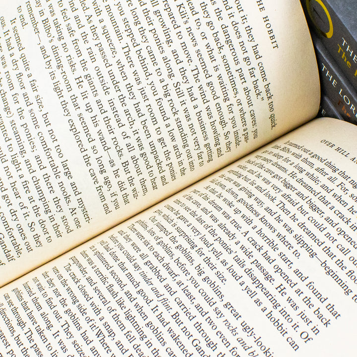 The Hobbit & The Lord of the Rings 4-Book Box Set by J.R.R. Tolkien – An Epic Fantasy Collection of Classic Tales, Magic & Adventure in Middle-Earth