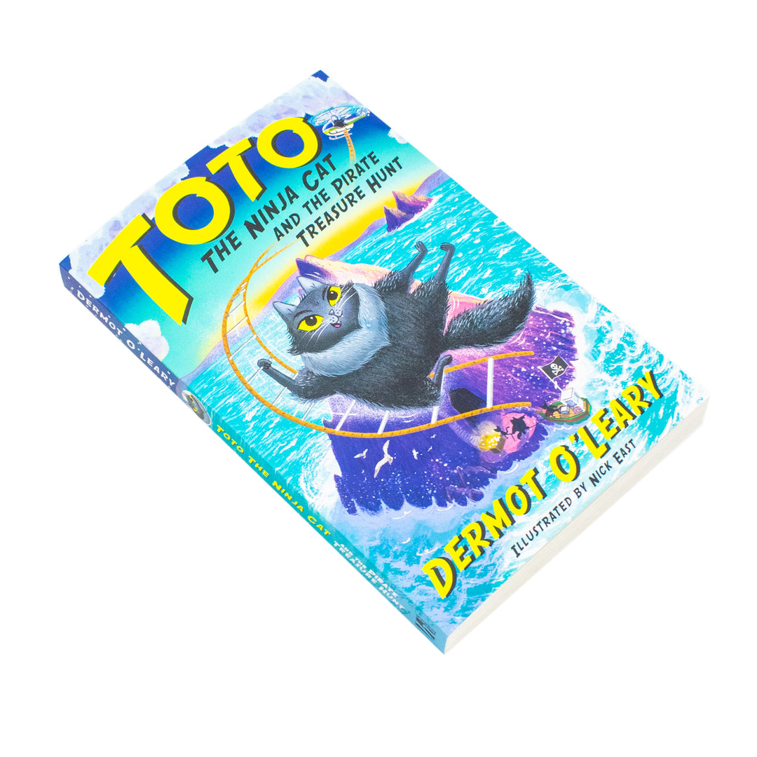 Toto the Ninja Cat and the Pirate Treasure Hunt: Book 6 | Paperback