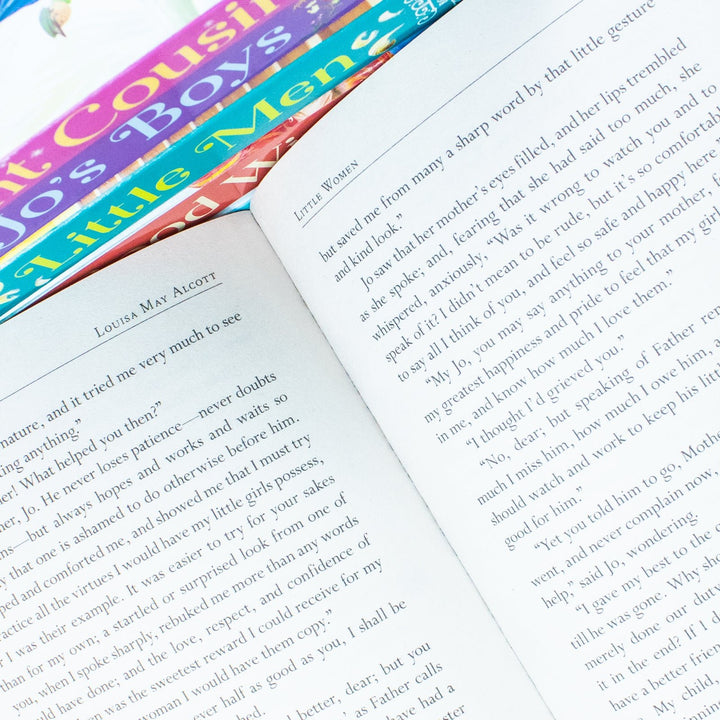 Little Women, Louisa May Alcott Family Favourites Collection: 5 Books Boxed Set with Postcards & Journal