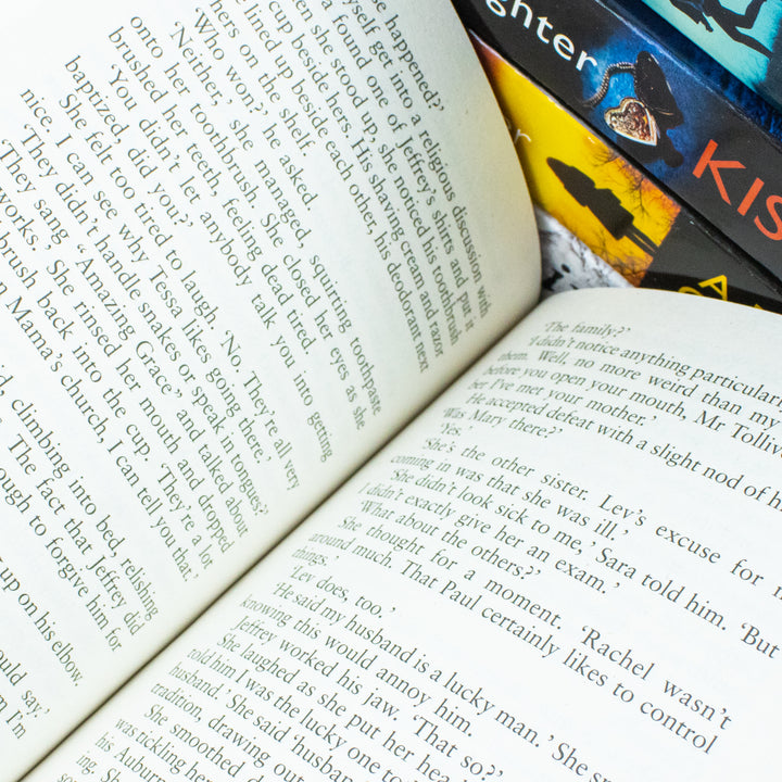 Karin Slaughter Collection 5 Books Set (Kisscut, Indelible, Faithless, Blindsighted, A Faint Cold Fear)