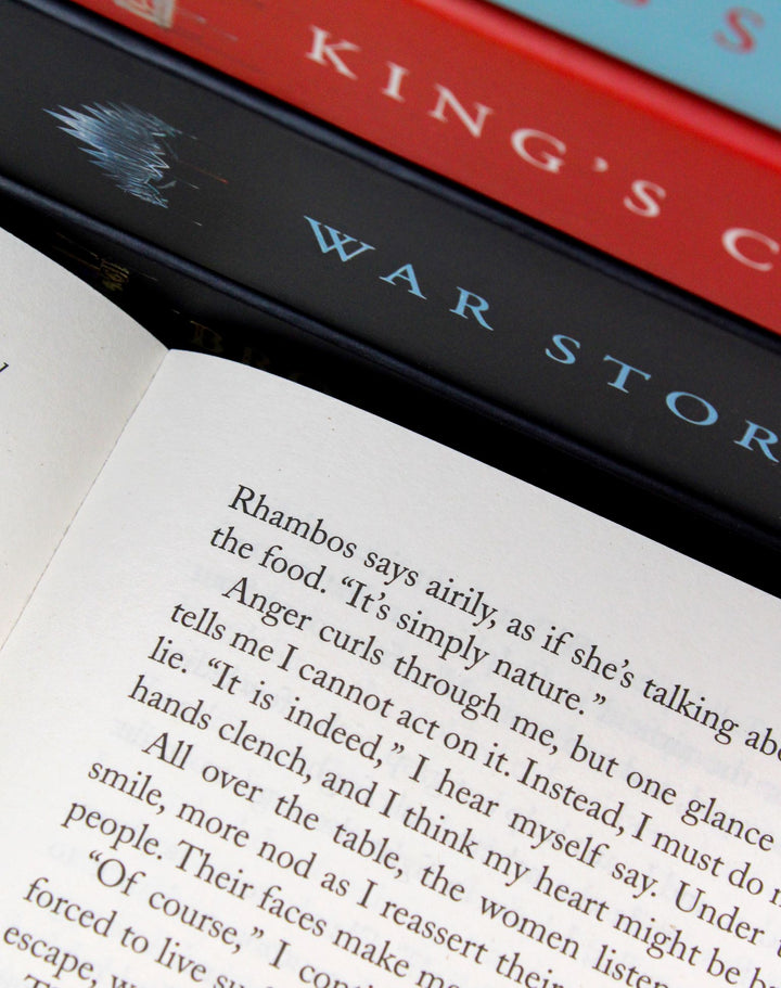 Victoria Aveyard Red Queen Series 5-Book Set | Epic YA Fantasy of Magic, Betrayal, Royals, & Adventure (Red Queen, Glass Sword, King’s Cage & More)