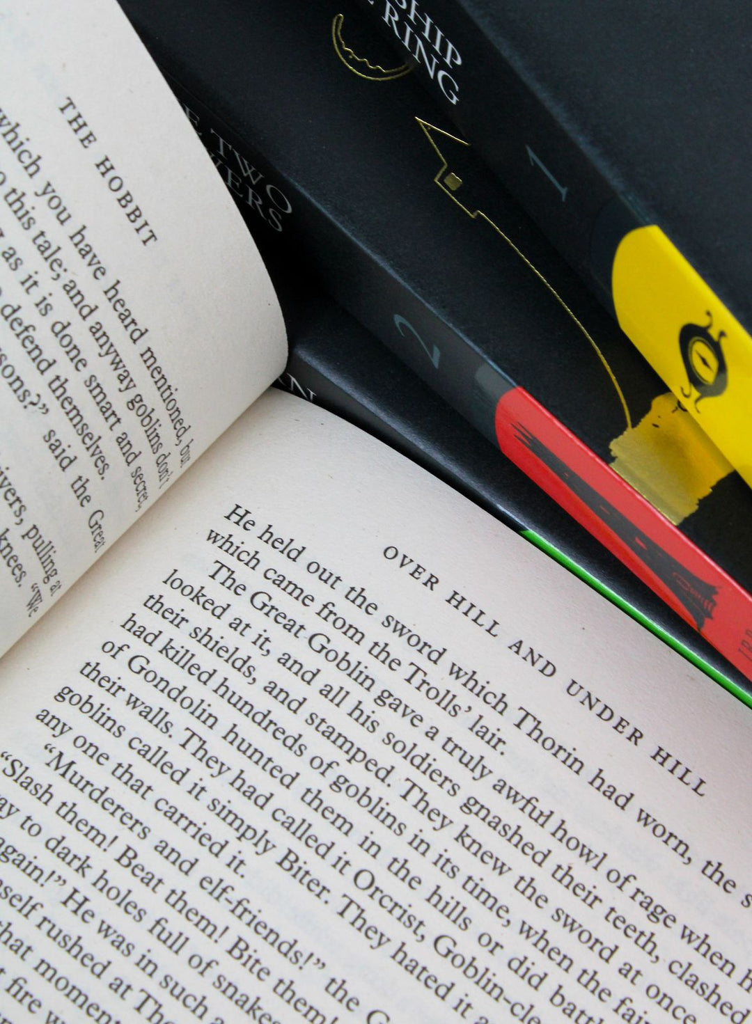 The Hobbit & The Lord of the Rings 4-Book Box Set by J.R.R. Tolkien – An Epic Fantasy Collection of Classic Tales, Magic & Adventure in Middle-Earth