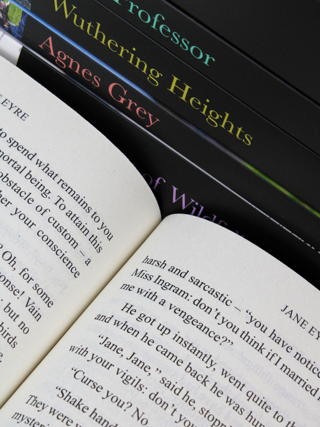 The Brontë Sisters Complete 7-Book Collection Box Set | Classic Novels by Anne, Charlotte & Emily Brontë | Timeless Fiction, Literary Masterpieces