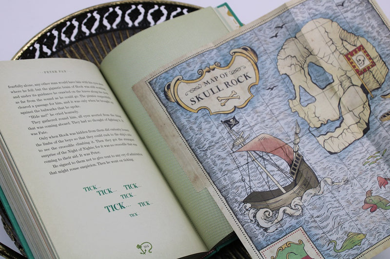 Peter Pan (MinaLima Edition) lllustrated with Interactive Elements J. M. Barrie & MinaLima